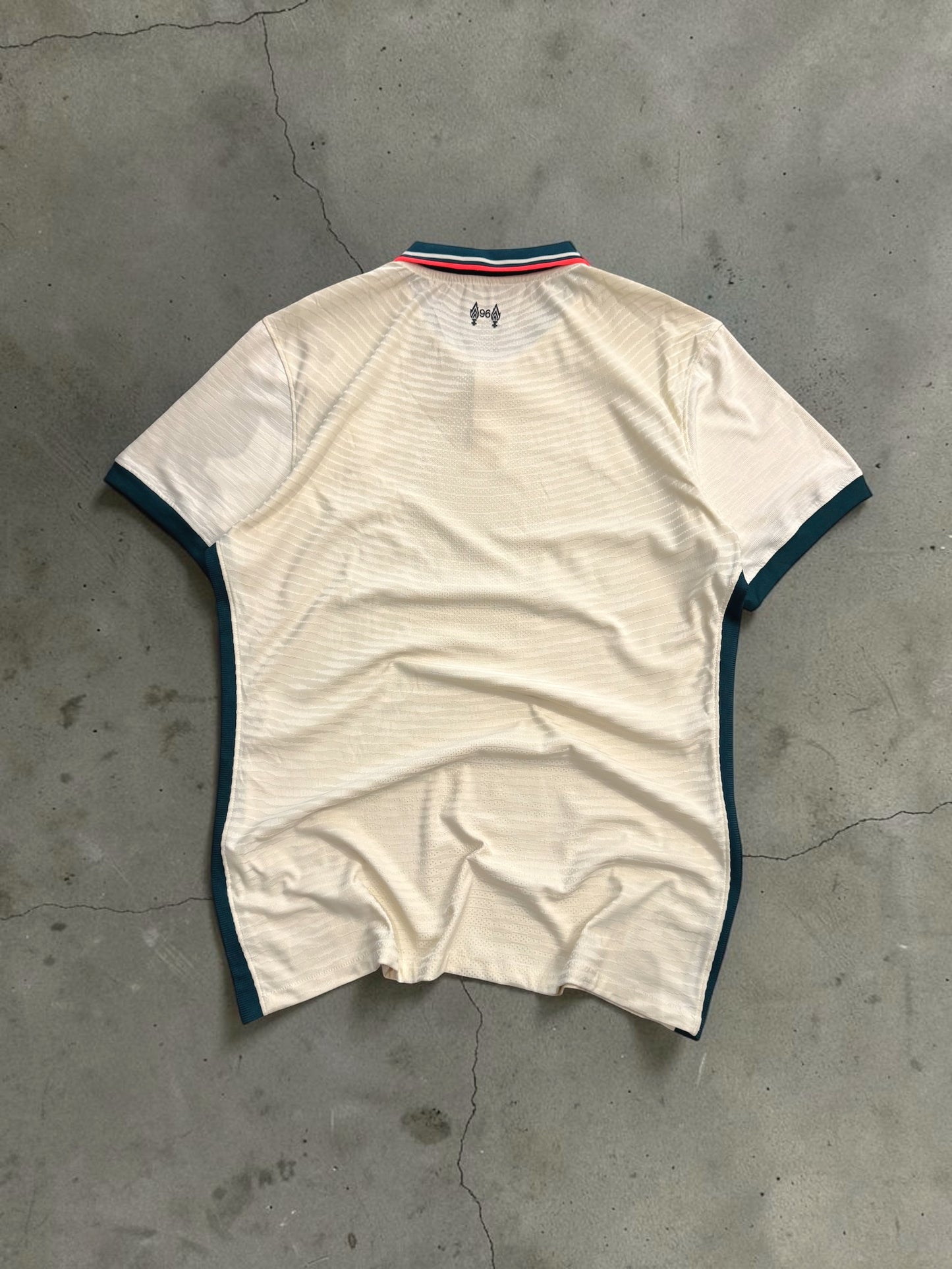 Nike 2021/22 Liverpool away Shirt