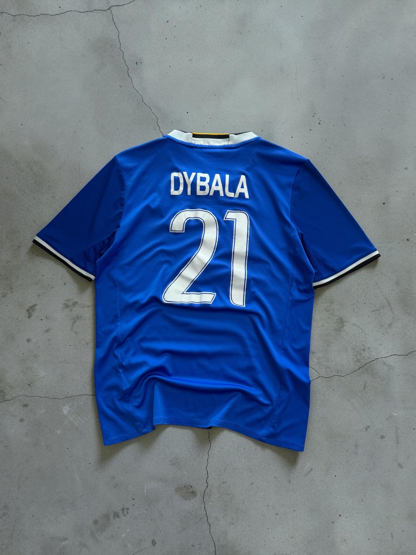 Adidas 20116/17 Juventus second shirt - Dybala #21