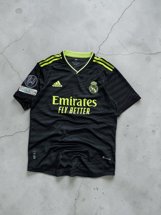 Adidas 2022/23 Real Madrid III shirt - Camavinga #12