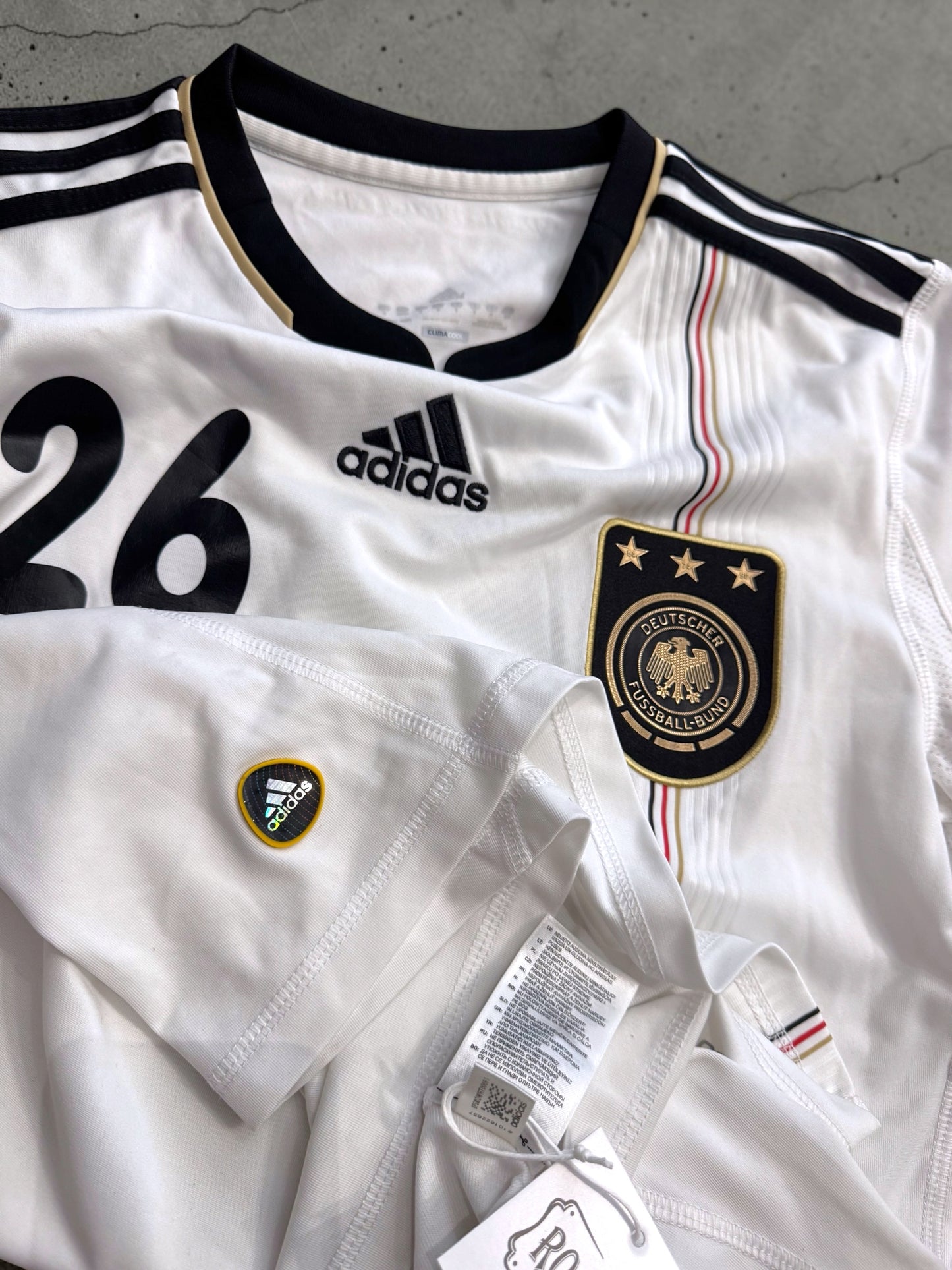 Adidas 2010/11 Germany shirt - Tony Kroos #26